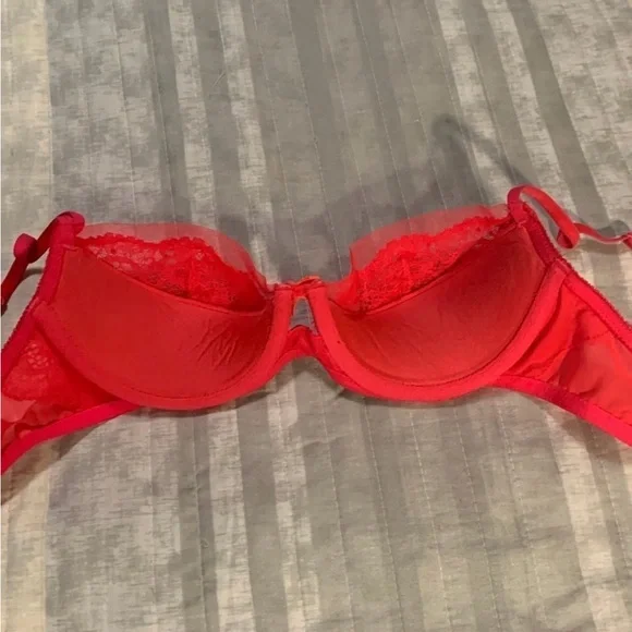 Victoria’s Secret bra - Picture 3 of 7